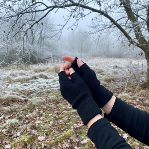 Cashmere Black Fingerless Gloves Womens