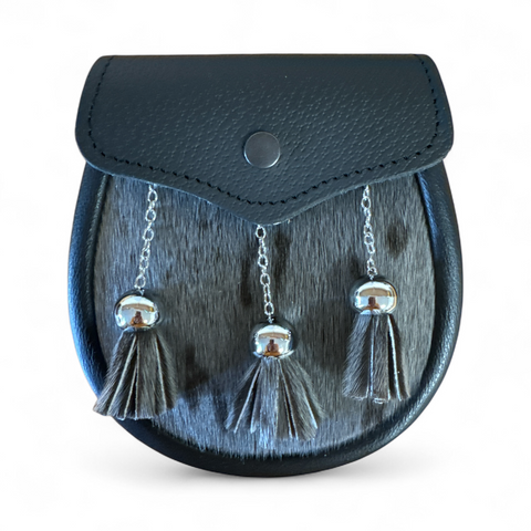 Black leather light sealskin sporran with grey lining and chrome tassels