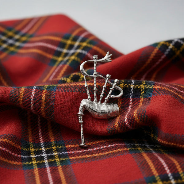 bag pipe_kilt_pin 1