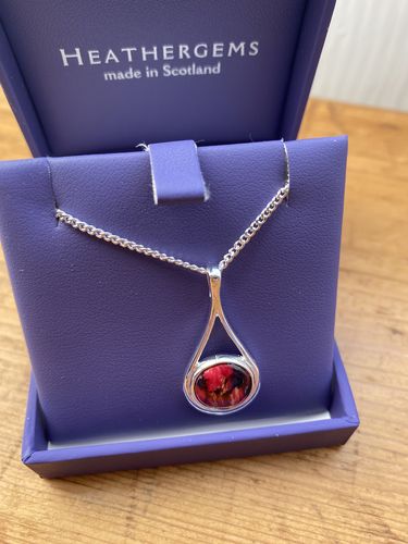 Heathergems Broan Short Pendant Necklace
